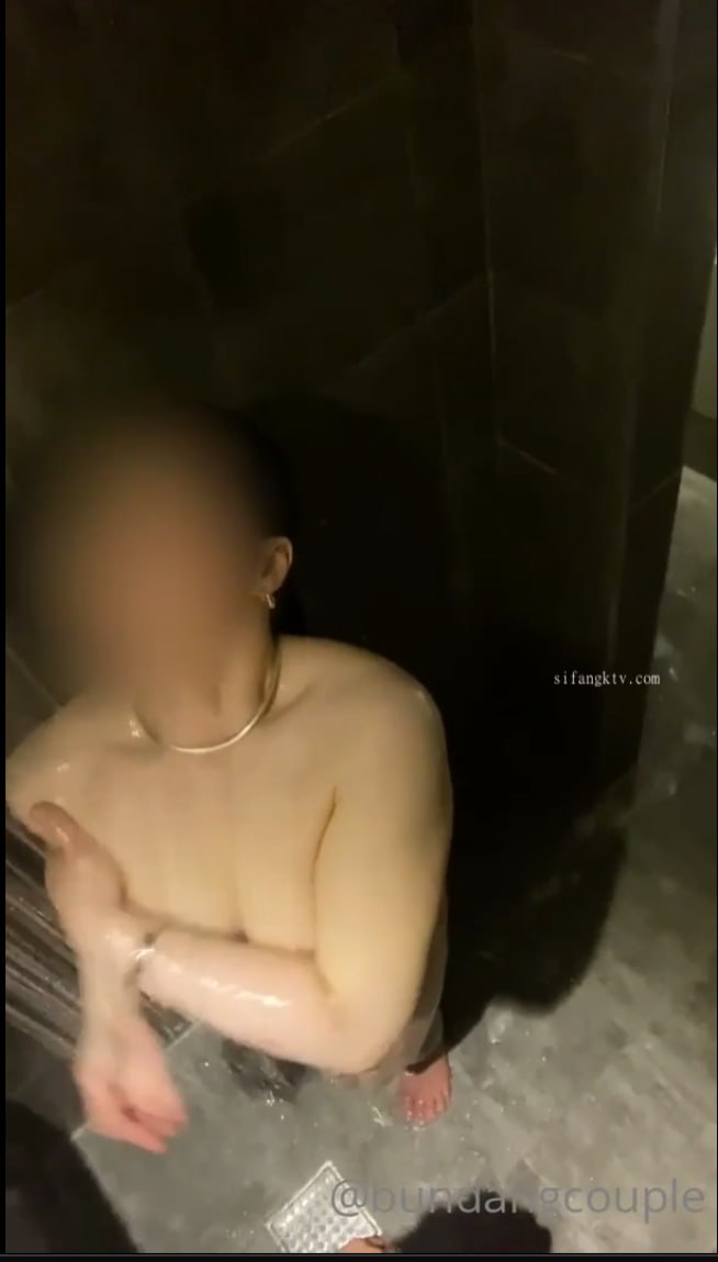 【极品豪乳顶级美乳】抖音女神『莉莉安』最新热乎会议 颜值非常高 一对超顶的奶子 真的绝了《稀有稀有》